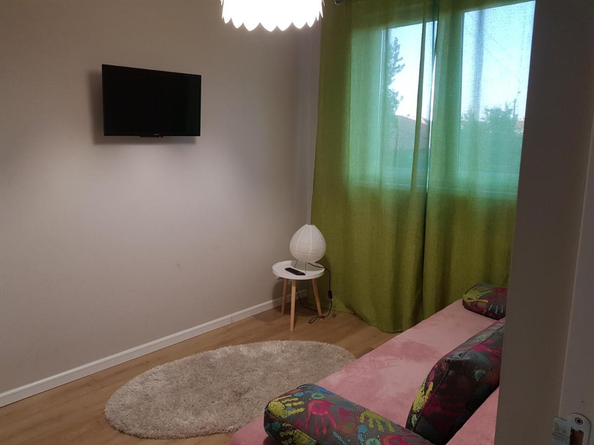 Sunshine Apartament Târgu-Mureş Zimmer foto